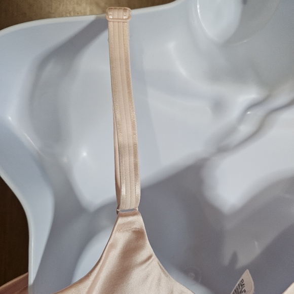 Bali Pink T-Shirt Bra with Seamless Full-Coverage Design - Picture 5 of 16